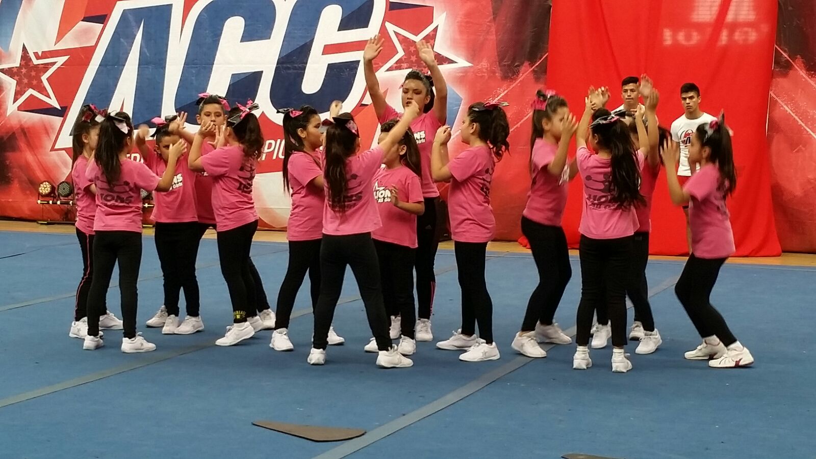 Cheerleaders Lions Academia Iquique Bajo Molle