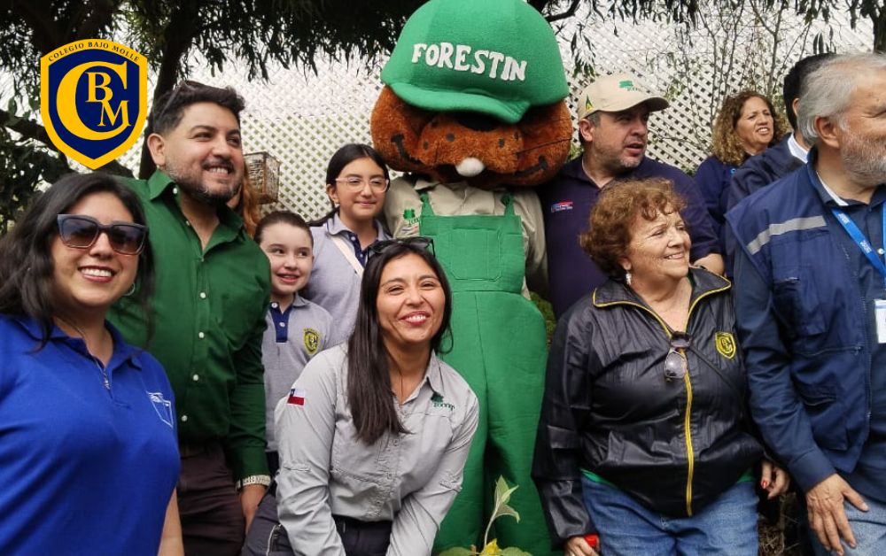 Estudiantes del Taller Forjadores Ambientales y Universo participaron en jornada de arborización