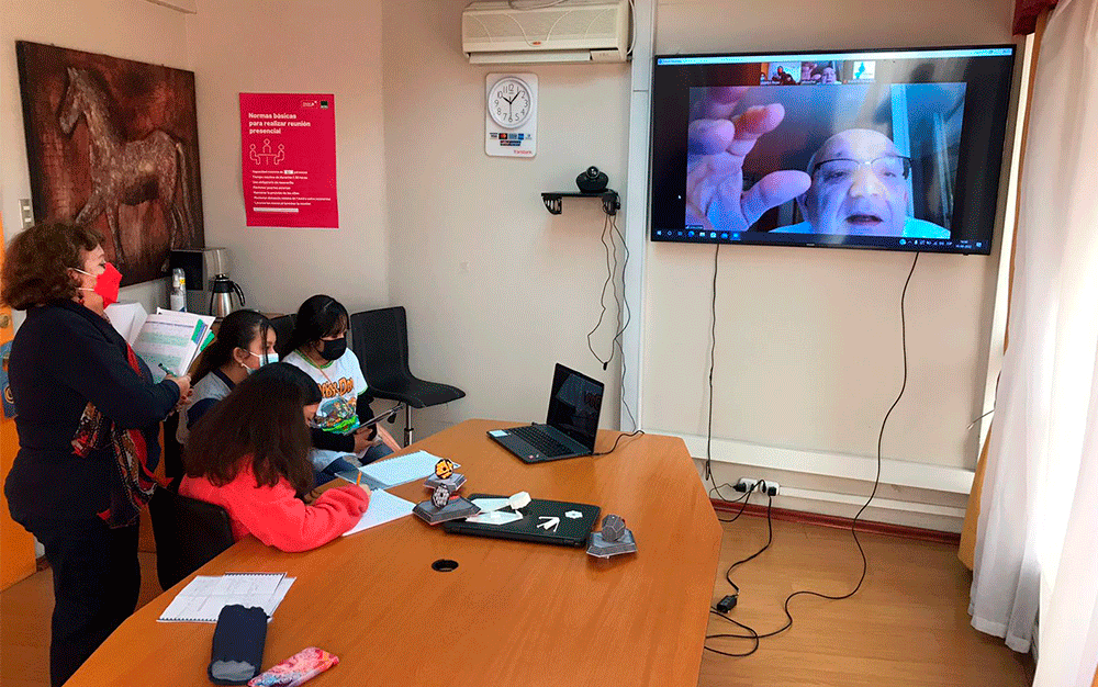 Alumnas de nuestro colegio conversaron con reconocido astrónomo francés que trabaja en telescopio James Webb