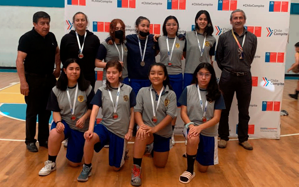 Nuestro equipo de básquetbol femenino sub-14 obtuvo el segundo lugar en los JDE