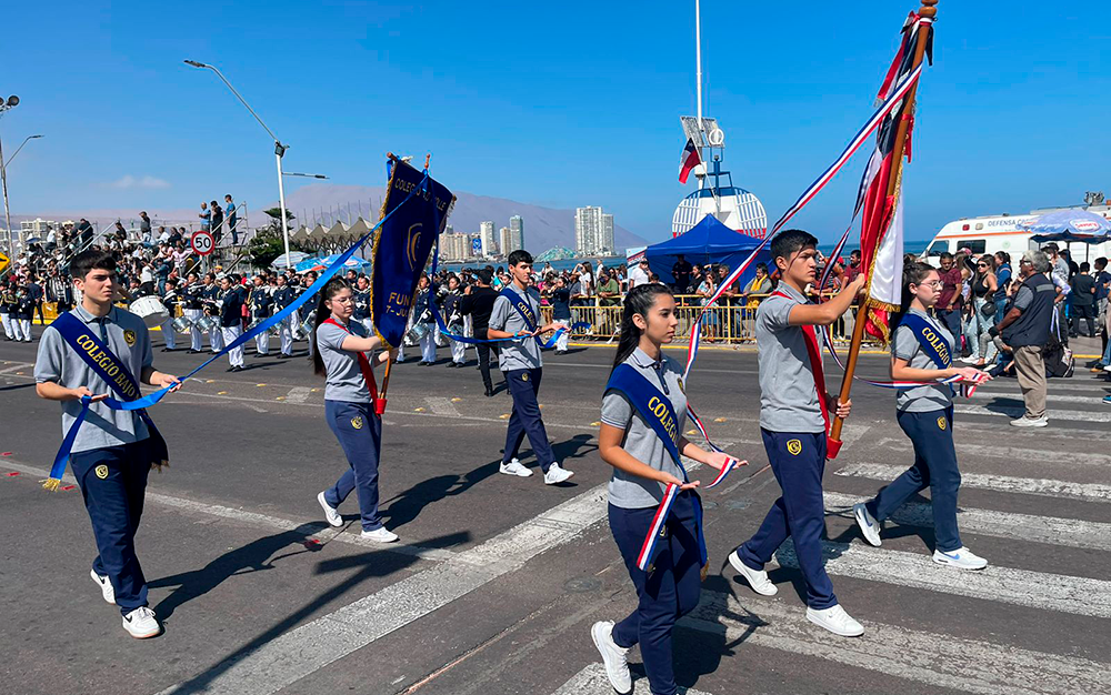 La participación de nuestro Colegio Bajo Molle en desfile de Glorias Navales