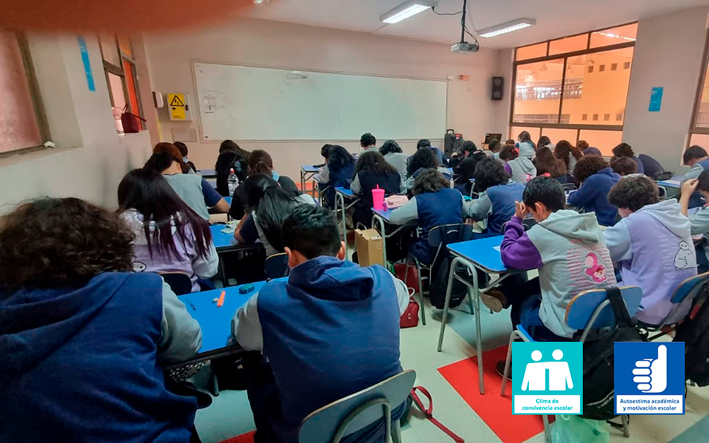 Más de cien estudiantes rinden prueba de diagnóstico para Certificación Cambridge