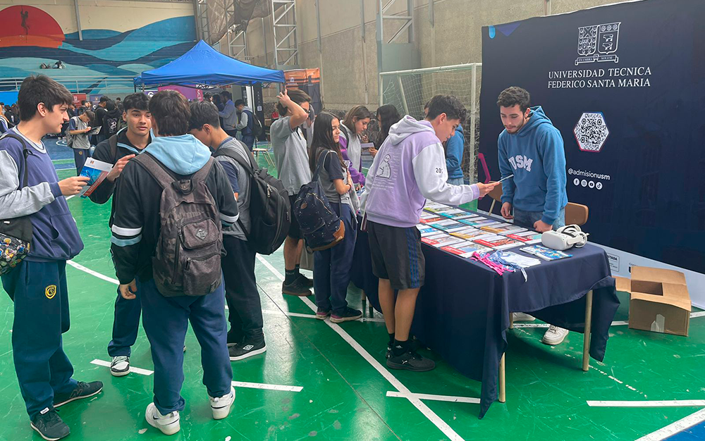 Masiva participación de nuestros estudiantes en Feria Vocacional 2023