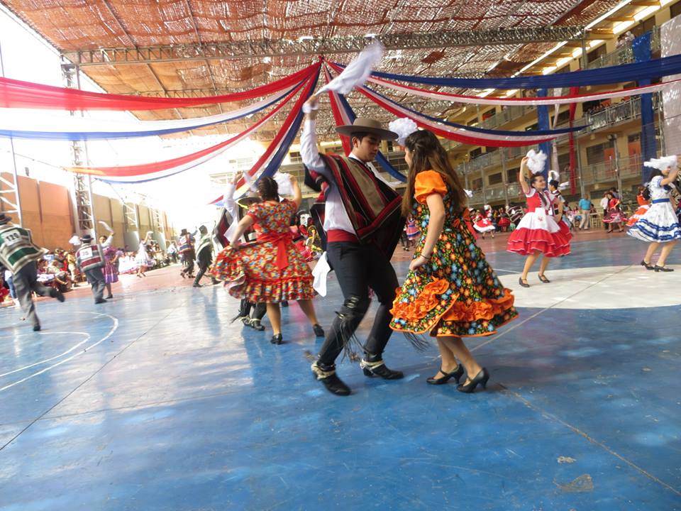 Atractivo Programa de Fiestas Patrias en la Academia