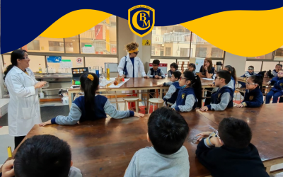 Niñas y niños de Kínder exploraron la ciencia junto a Kika la Científica