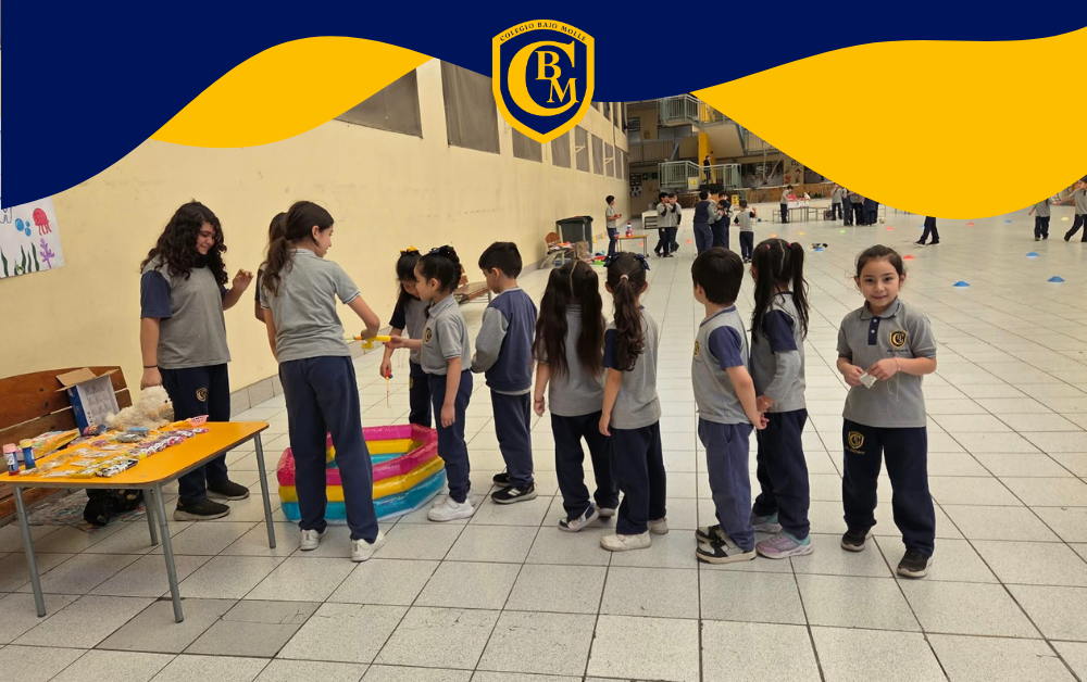Estudiantes de 5°B compartieron una jornada recreativa con Kínder B en el Mes de la Solidaridad