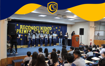 Colegio Bajo Molle reconoció a estudiantes por su rendimiento académico y 100% de asistencia