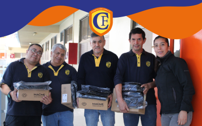 Funcionarios de aseo y mantención del Colegio Bajo Molle reciben implementación de seguridad laboral
