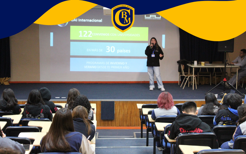 Estudiantes de IV Medio participaron en charla vocacional de la Universidad Adolfo Ibáñez
