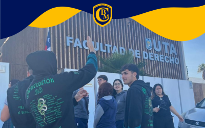Estudiantes del Colegio Bajo Molle participaron en Tour UTA y conocieron la Escuela de Derecho